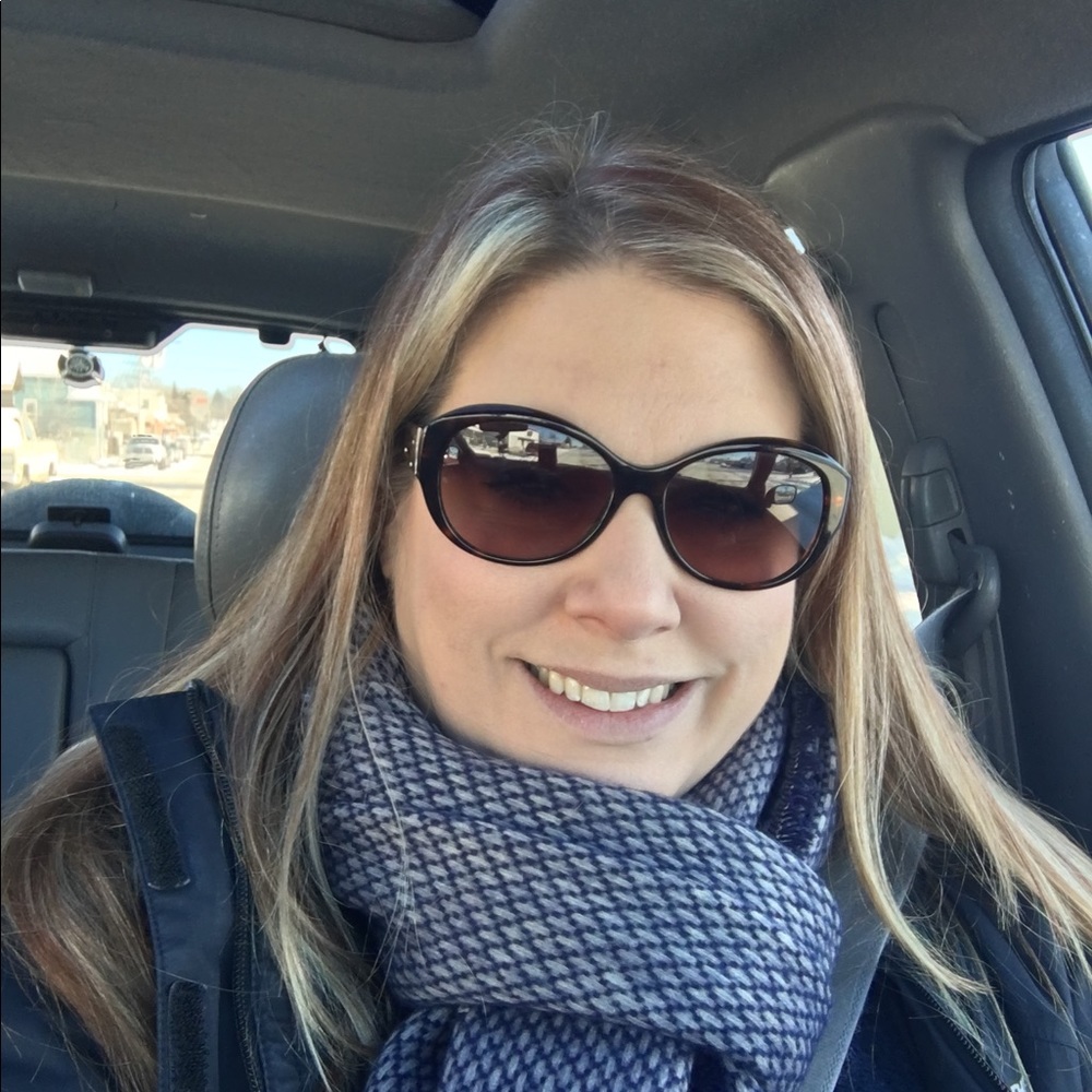 Meet your Posher, Liz